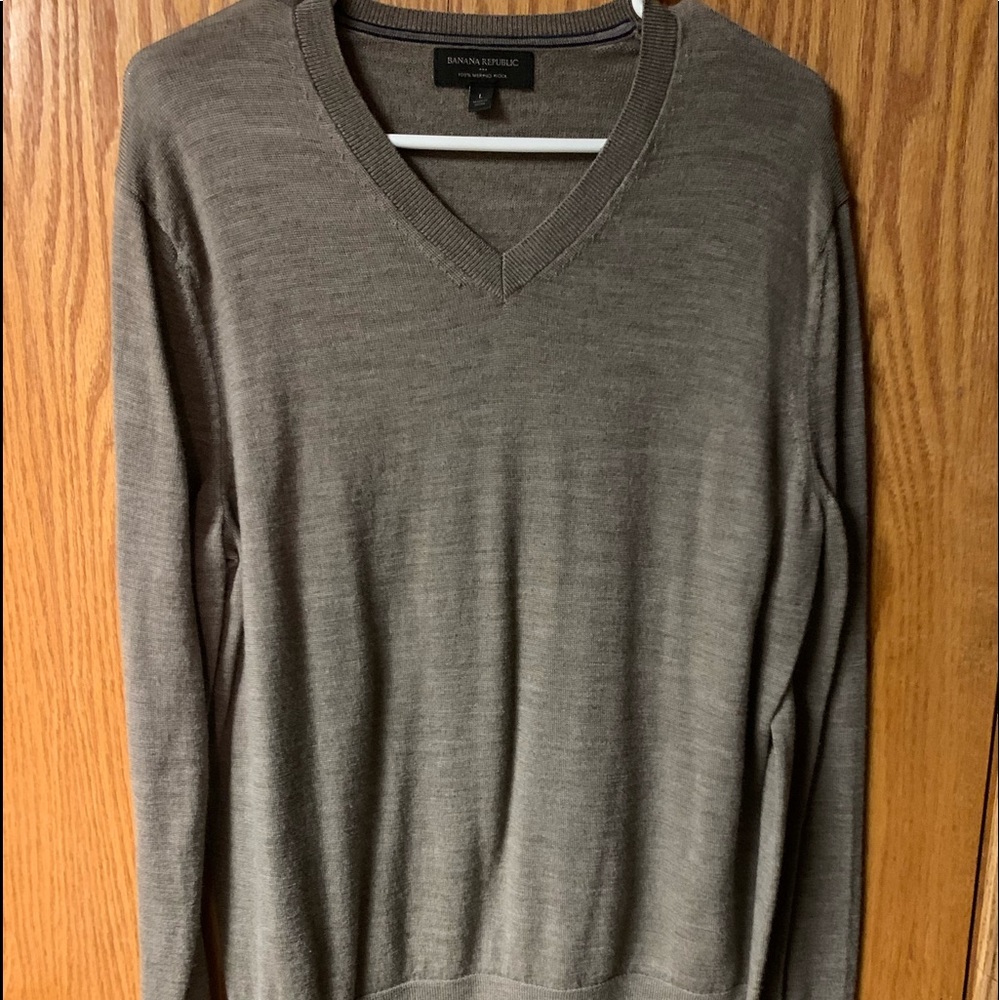 men’s tan long sleeve sweater